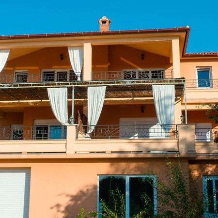 Apartments Villa Kristina Супетарска-Драга Экстерьер фото
