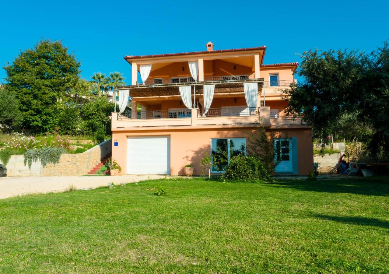 Apartments Villa Kristina Супетарска-Драга Экстерьер фото