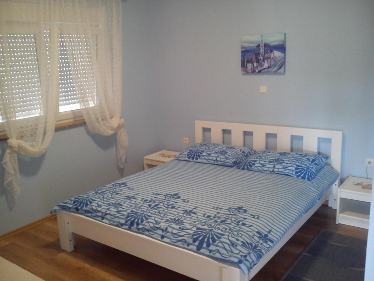 Apartments Villa Kristina Супетарска-Драга Экстерьер фото