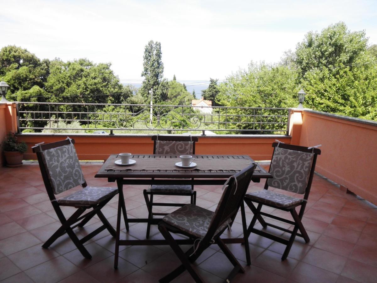 Apartments Villa Kristina Супетарска-Драга Экстерьер фото