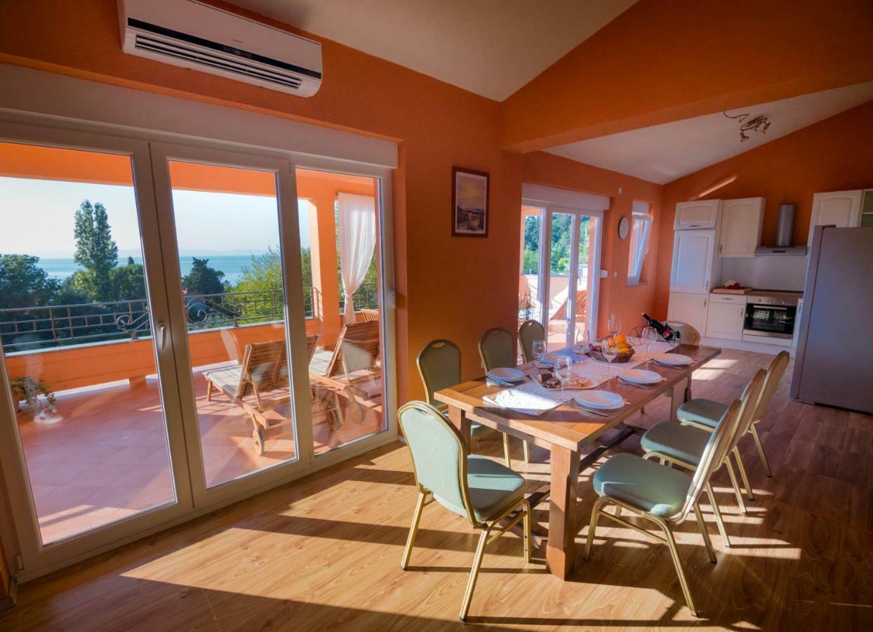 Apartments Villa Kristina Супетарска-Драга Экстерьер фото