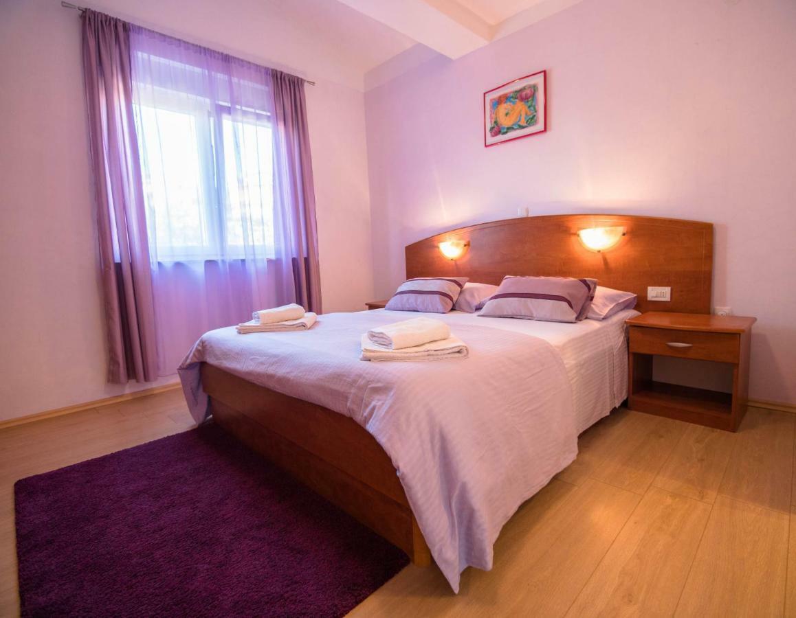 Apartments Villa Kristina Супетарска-Драга Экстерьер фото