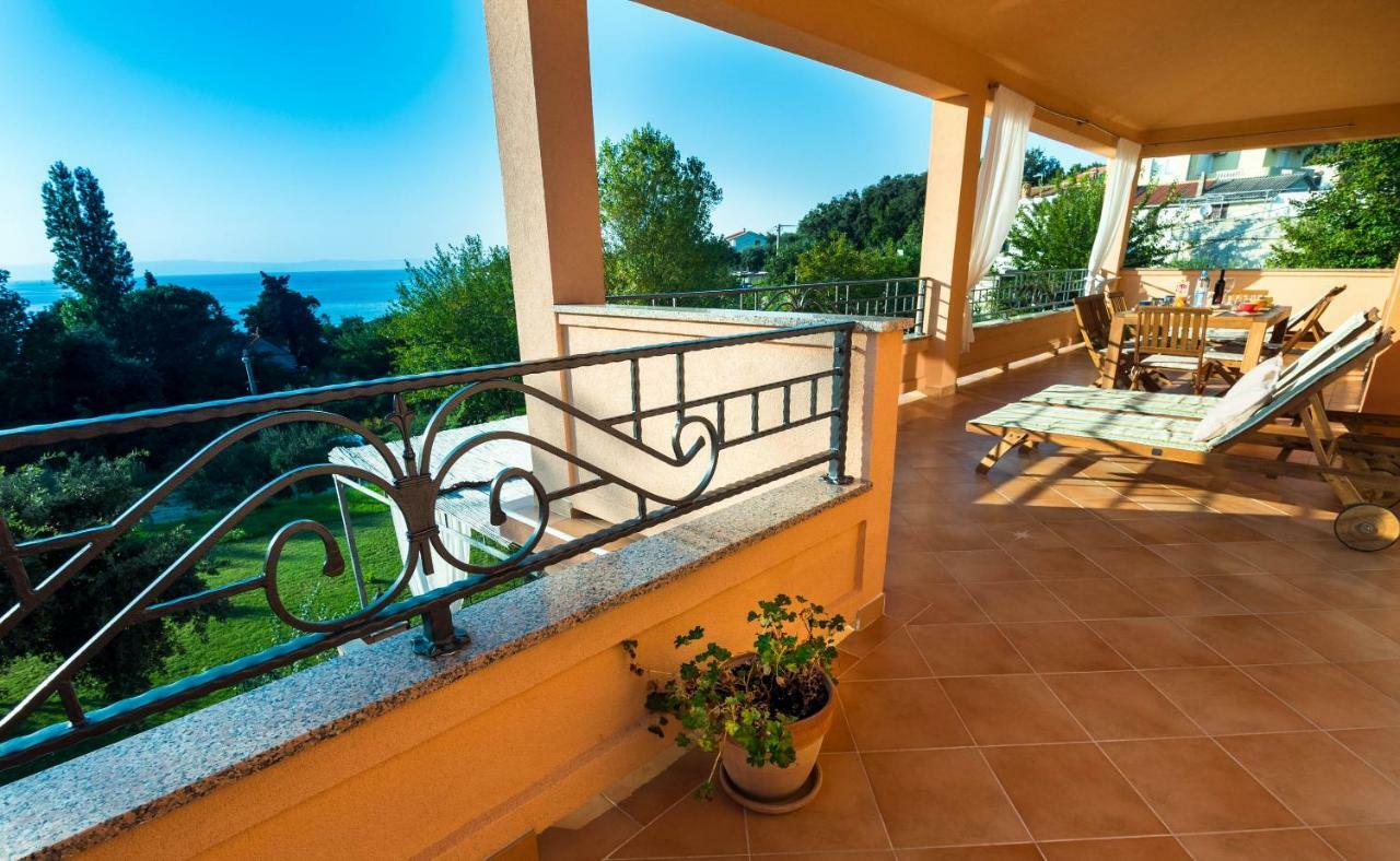Apartments Villa Kristina Супетарска-Драга Экстерьер фото