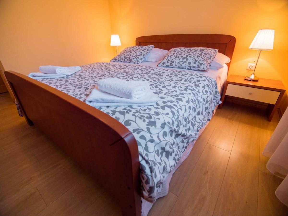 Apartments Villa Kristina Супетарска-Драга Экстерьер фото