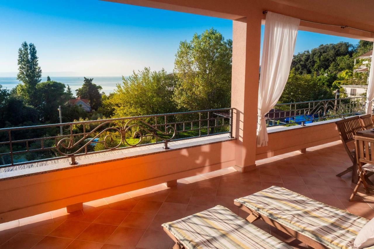 Apartments Villa Kristina Супетарска-Драга Экстерьер фото