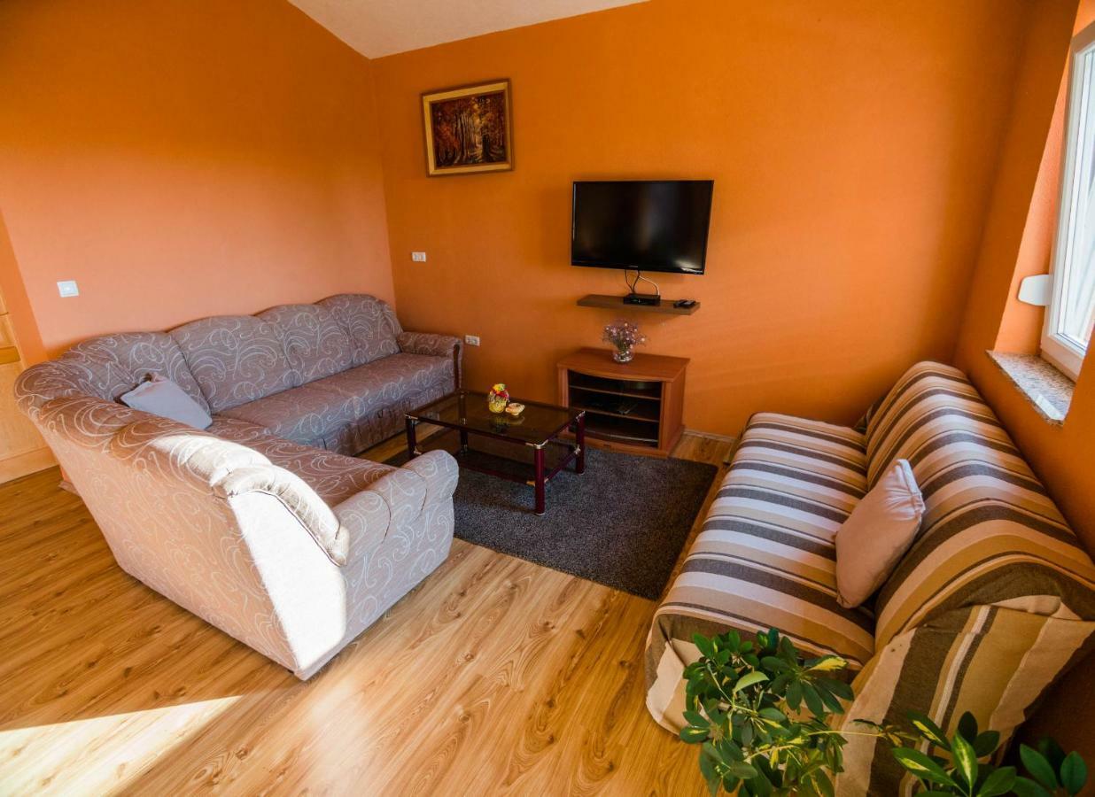 Apartments Villa Kristina Супетарска-Драга Экстерьер фото