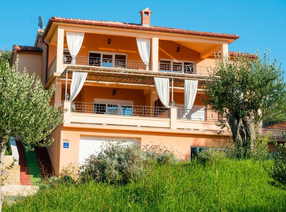 Apartments Villa Kristina Супетарска-Драга Экстерьер фото