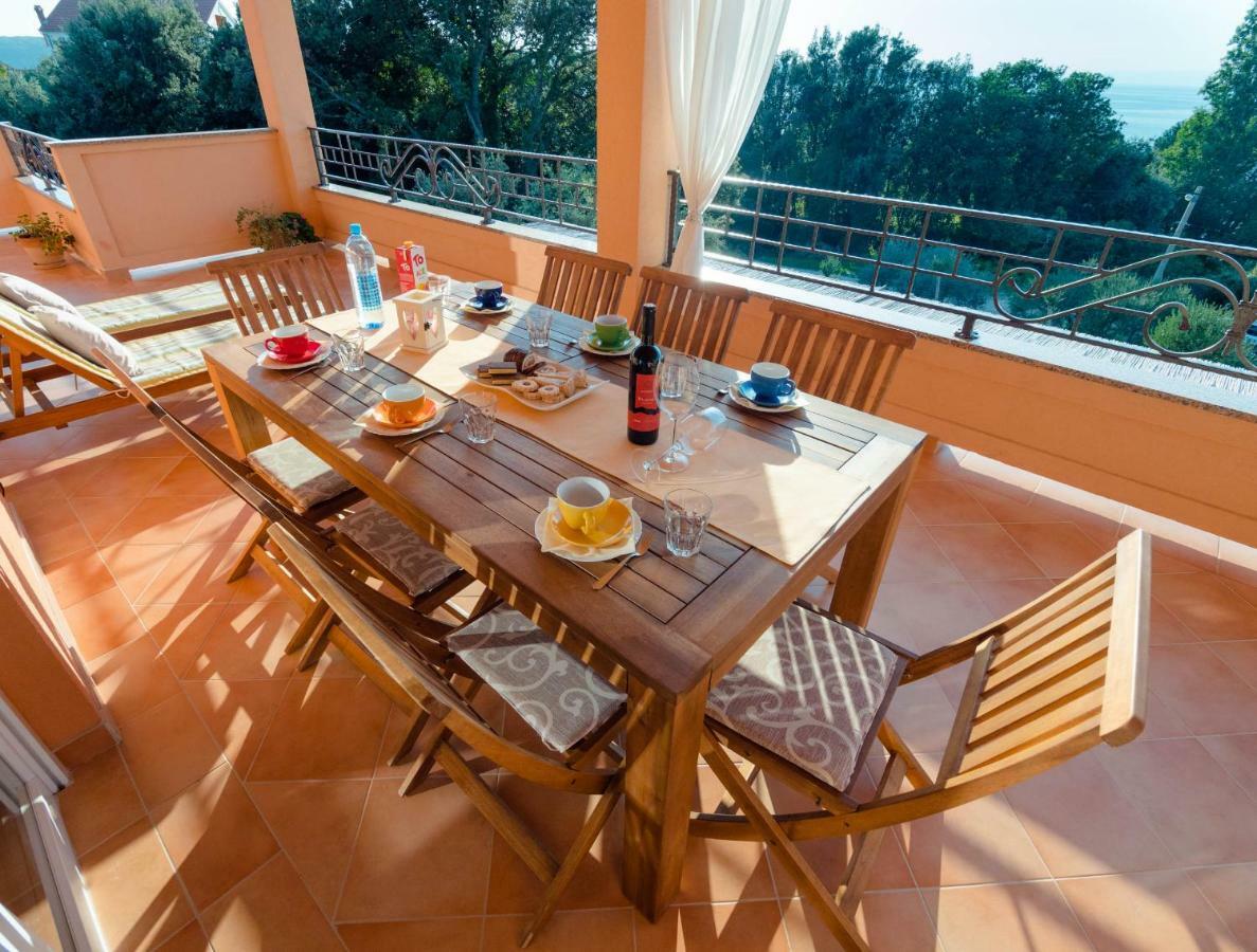 Apartments Villa Kristina Супетарска-Драга Экстерьер фото